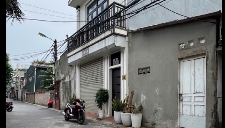 BÁN GẤP NHÀ CẤP 4 GIA THƯỢNG - THƯỢNG THANH- LONG BIÊN - NGÕ Ô TÔ THÔNG- S  61M2 - CHỈ NHỈNH 4 TỶ